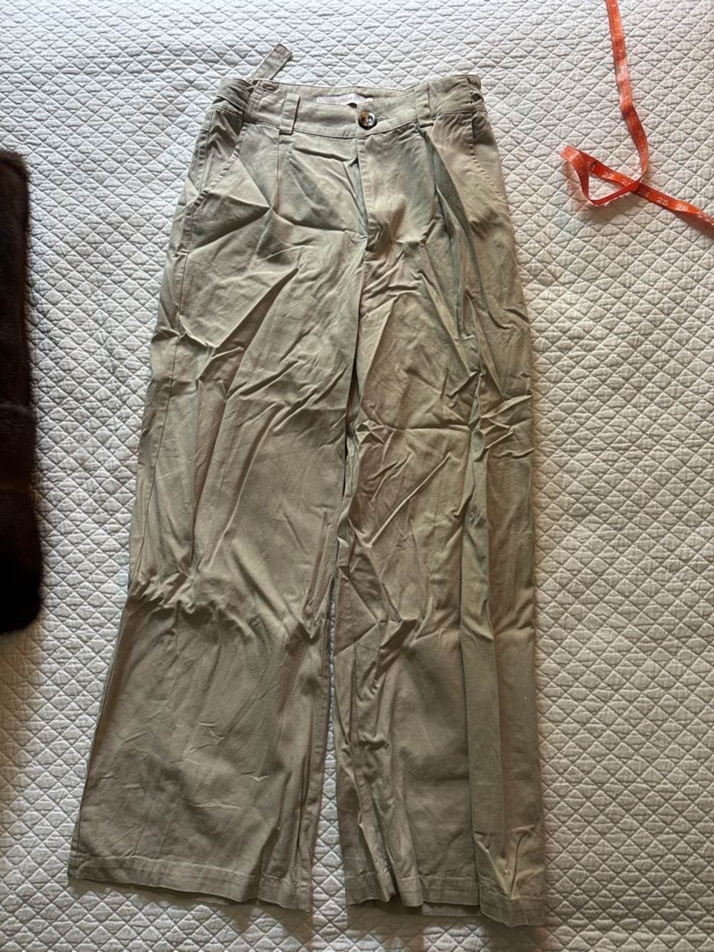 Women's adjustable waist beige wind leg pant